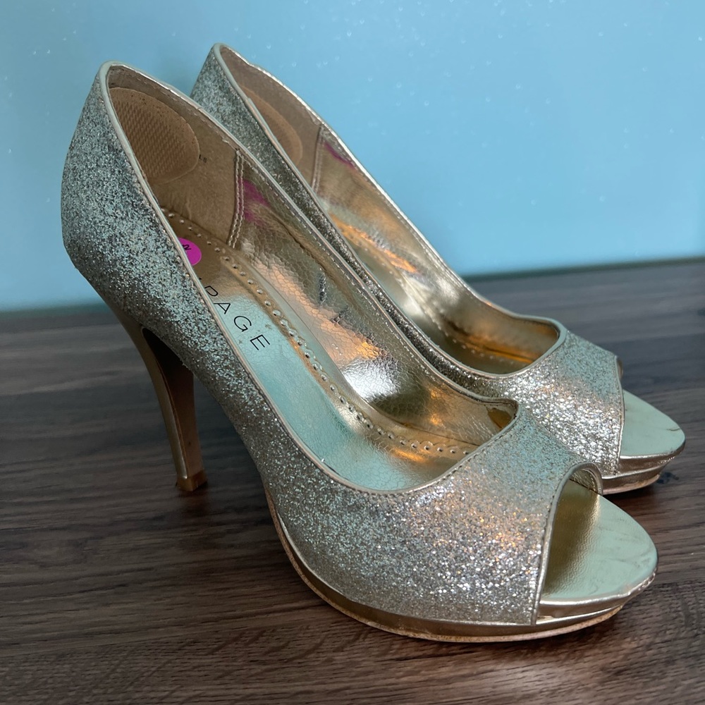GLITTER Gold Open Toe Heels. 4” Heel, Size 7.5.